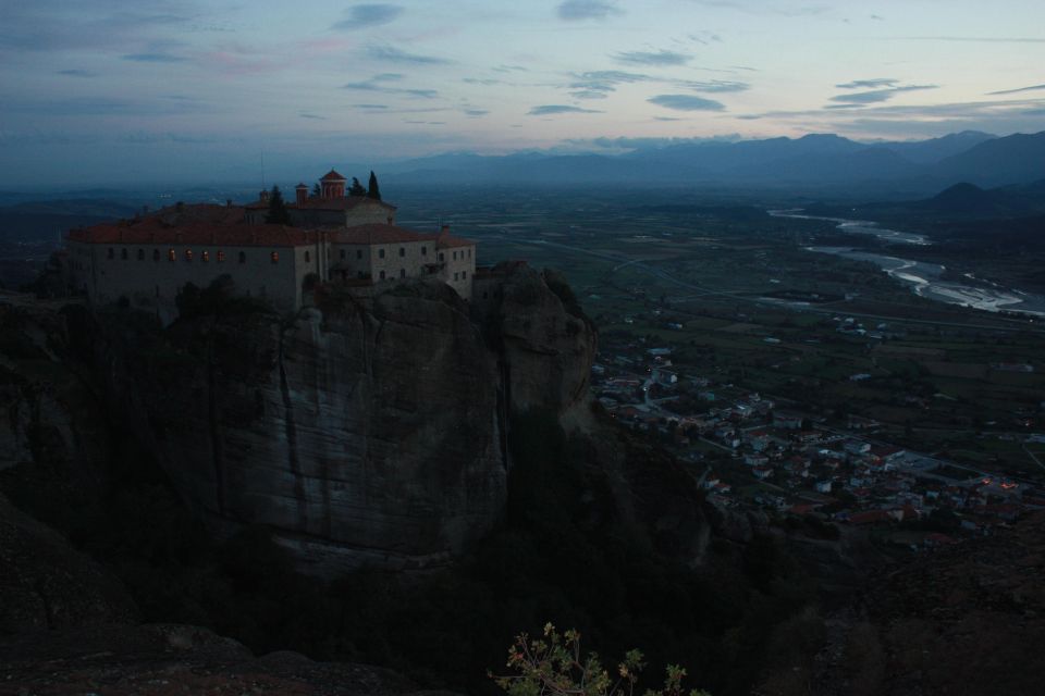 From Ioannina Sunset Tour to Meteora Rocks & Monasteries - Common questions