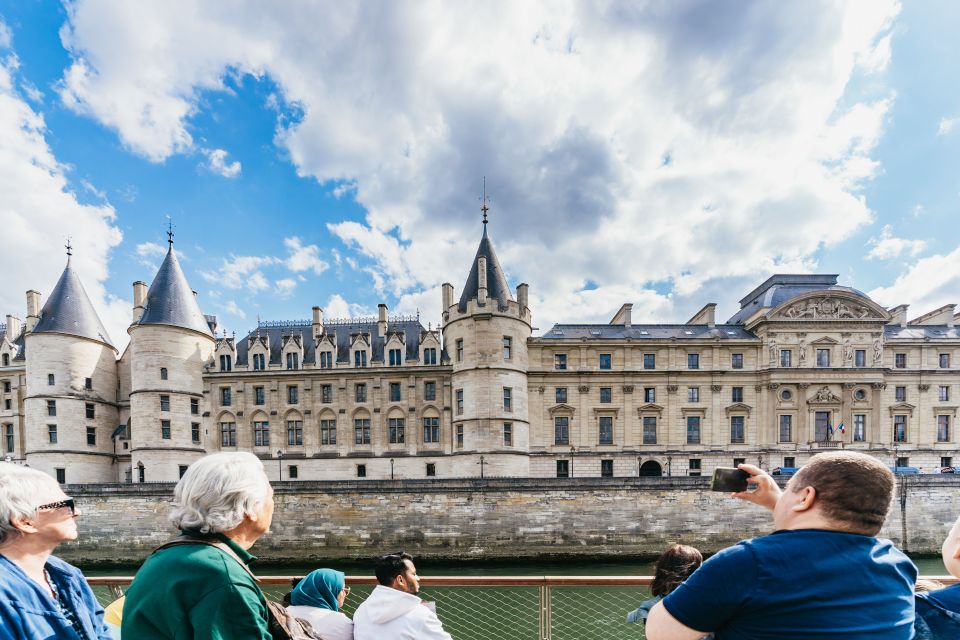 Paris: 1-Hour River Seine Cruise With Audio Commentary - Common questions