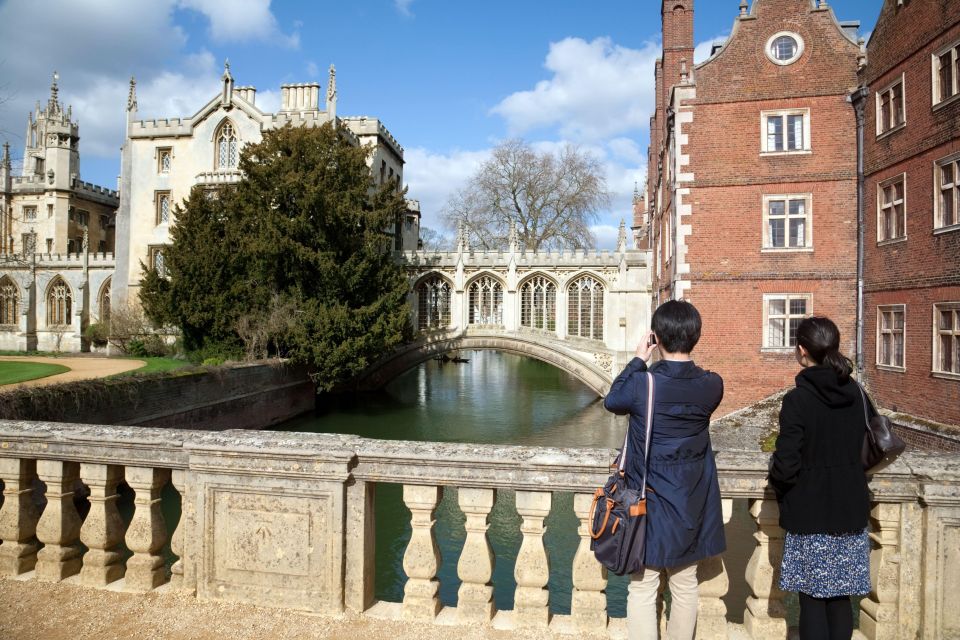 Cambridge: English Local Guided Walking Tour - Key Points