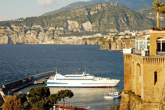 Capri Private Boat Tour From Sorrento, Positano or Naples - Key Points