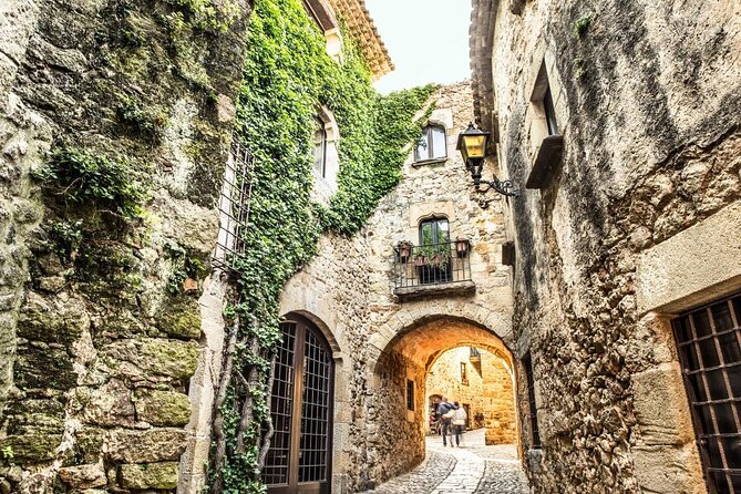 Costa Brava Full Day Trip From Barcelona With Boat Trip - Key Points