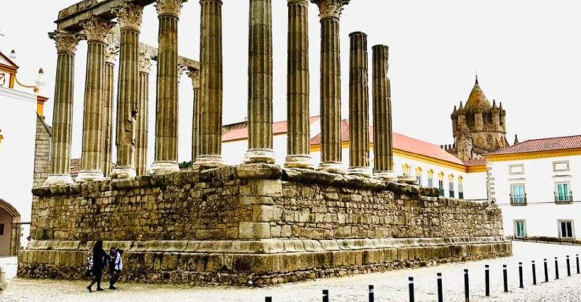 Evora Full Day Private Tour - Key Points