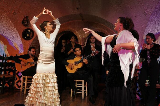 Flamenco Show at Tablao Flamenco Cordobes Barcelona in La Rambla - Key Points