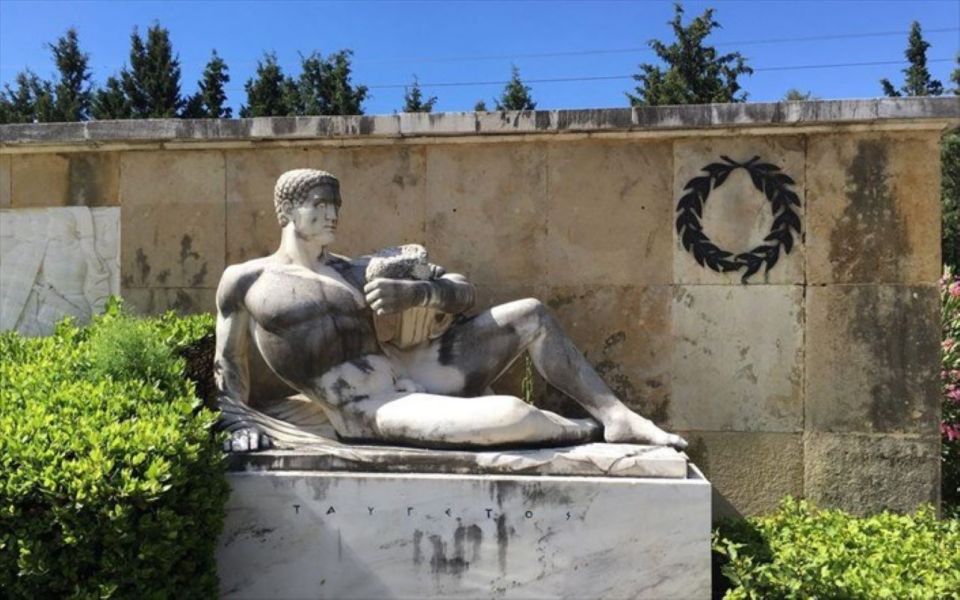 From Athens: Private Historic Tour to Marathon & Thermopylae - Key Points