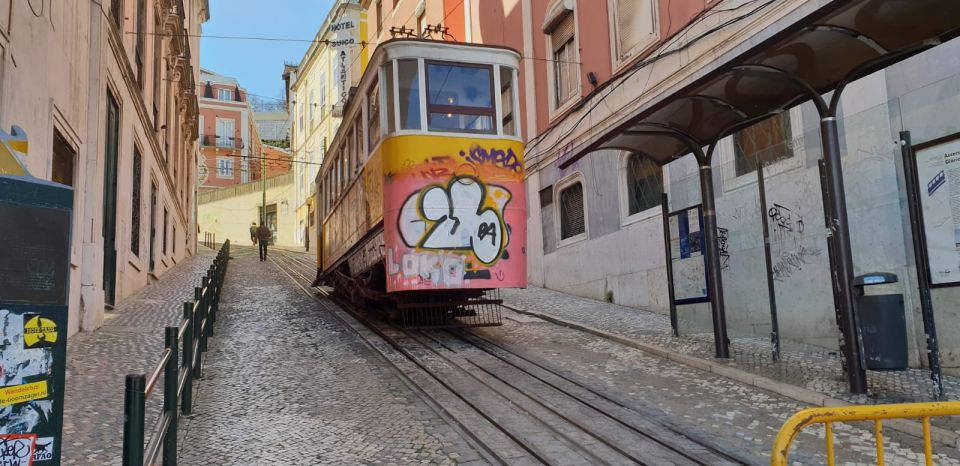 Lisbon: Private Tuk-Tuk Tour - Key Points