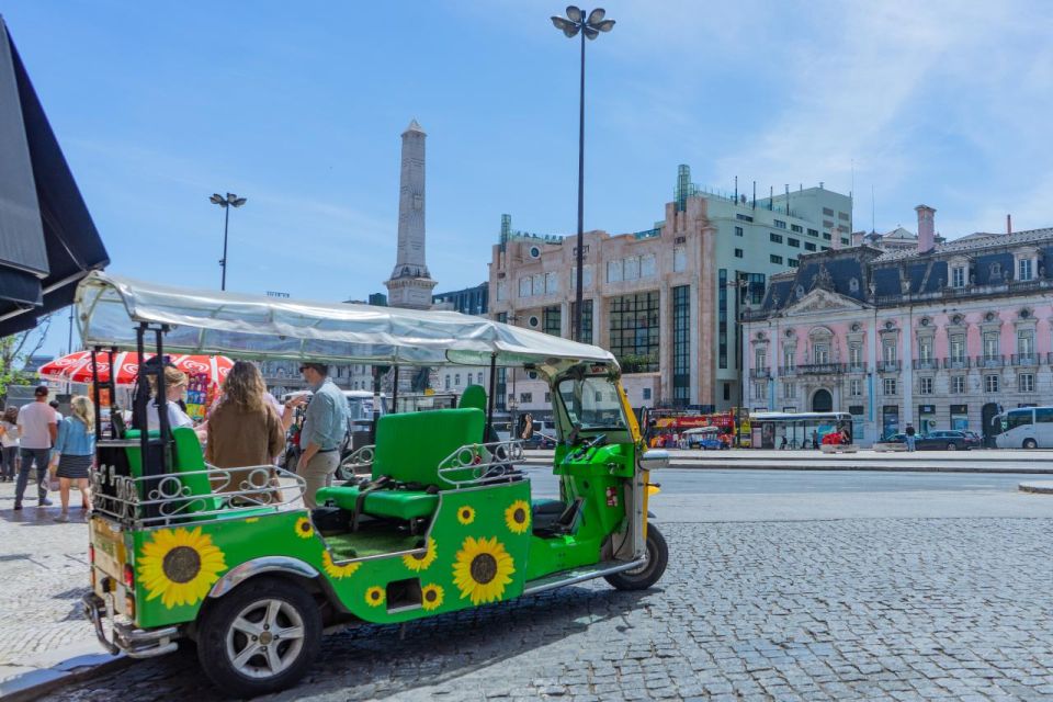 Lisbon Tuk-Tuk Tour + 3 Food and Wine Tastings - Key Points