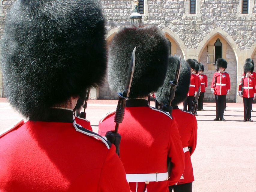 London: Changing of the Guards Ceremony Guided Walking Tour - Key Points