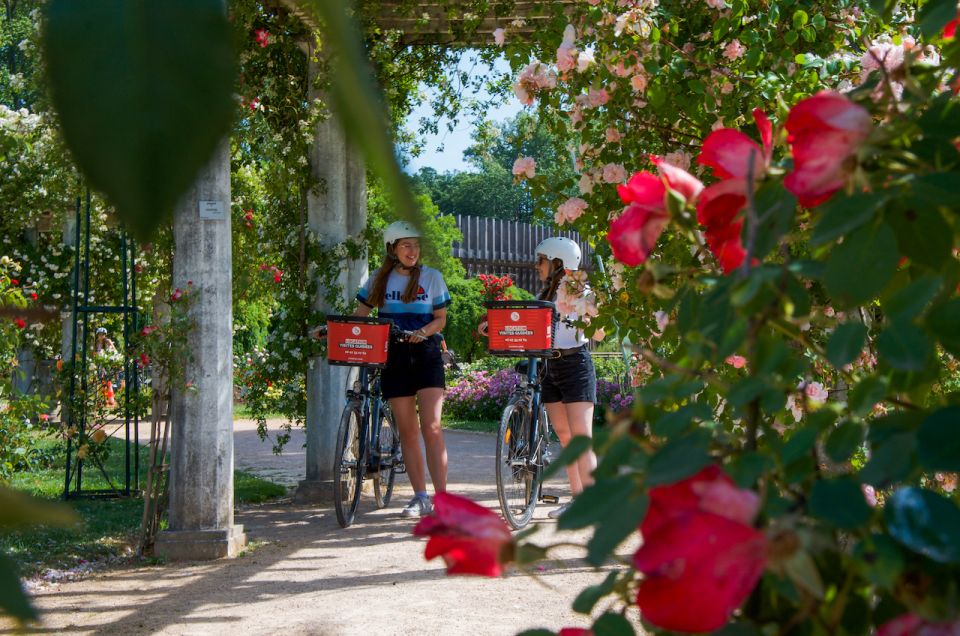 Lyon: Discovery of the Golden Head Park by Bike - Key Points