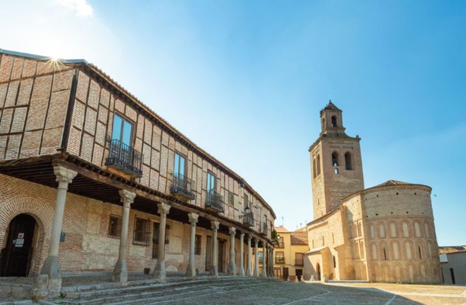 Madrigal De Las Altas Torres:Isabel La Catolica Private Tour - Key Points