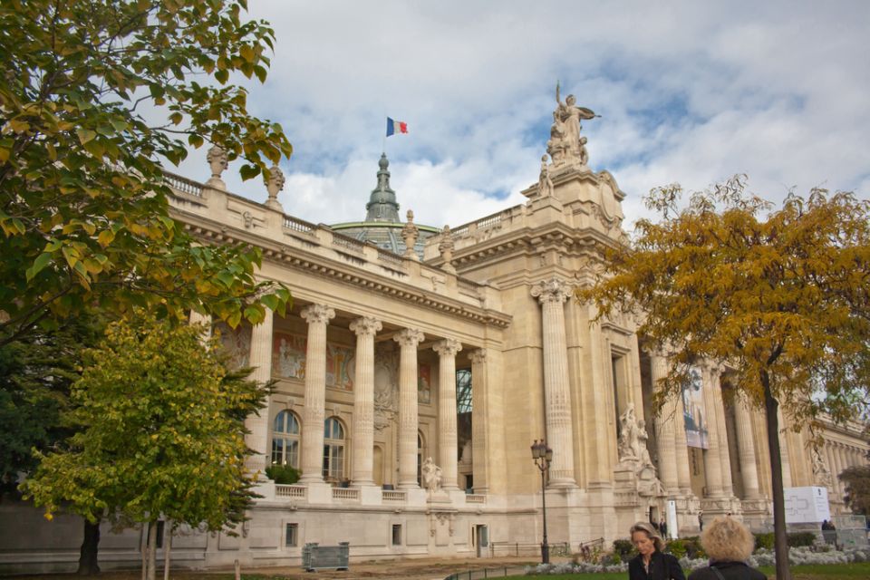 Paris Champs-Élysées 2-Hour Private Walking Tour - Key Points