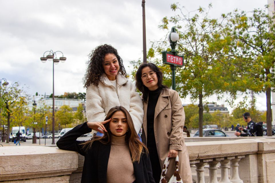 Paris: Professional Photoshoot at the Arc De Triomphe - Location: Paris, France