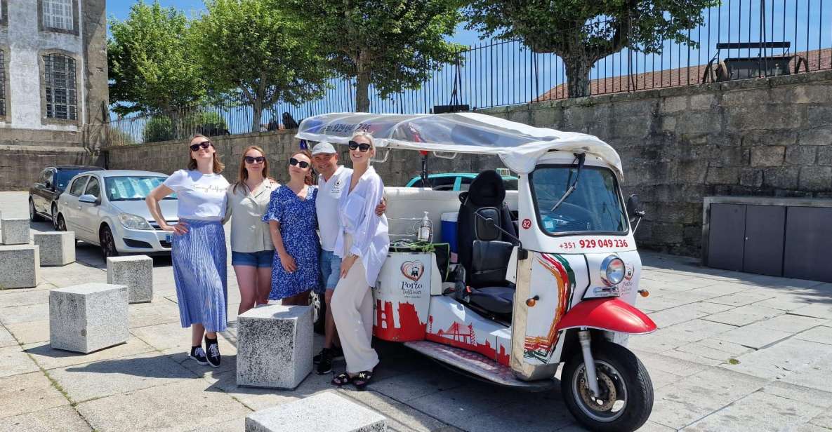 Porto: Tuk Tuk Tours With Wine Tasting - Key Points