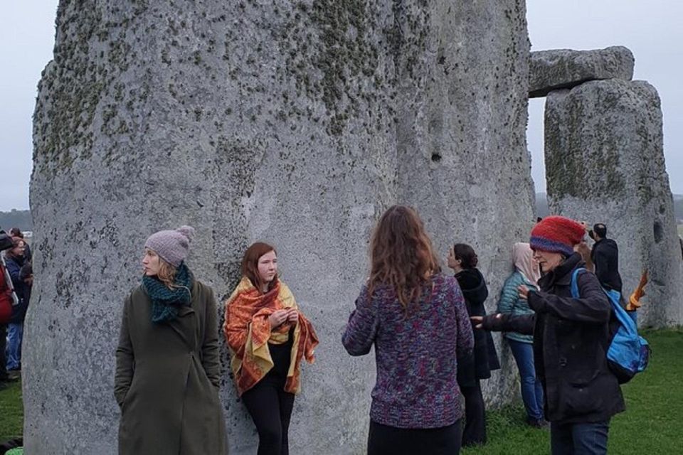 Private Avebury.Stonehenge.Salisbury. - Key Points