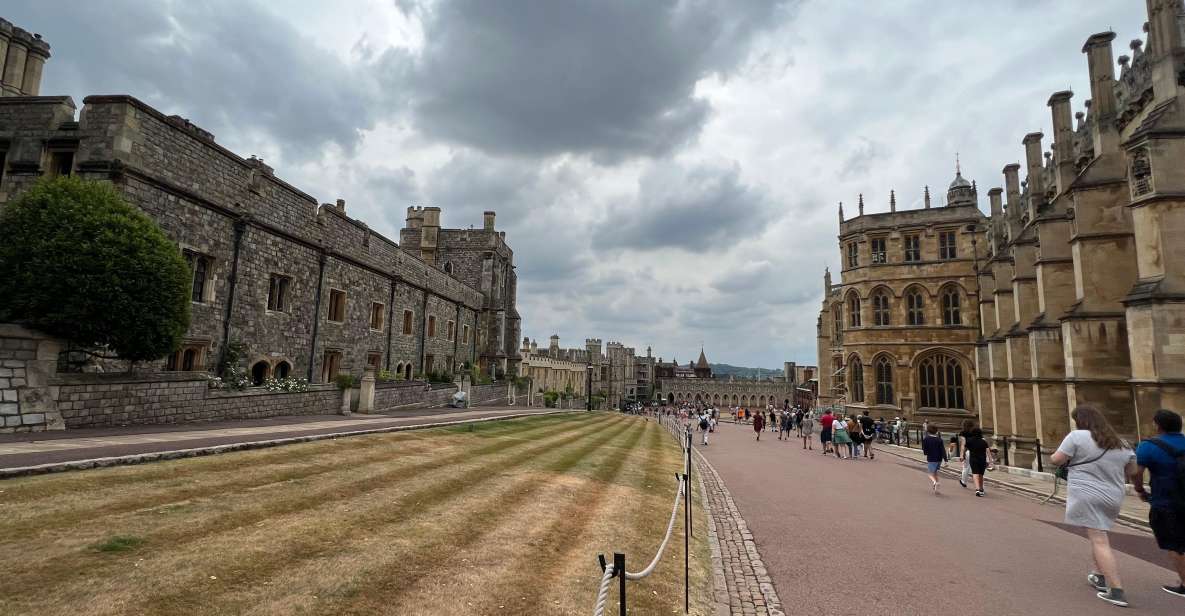 Private Trip to Windsor Castle and Stonehenge - Key Points