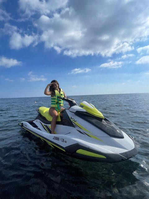 Santorini: Jet Ski Rental Santorini 130hp 15 Minutes - Key Points