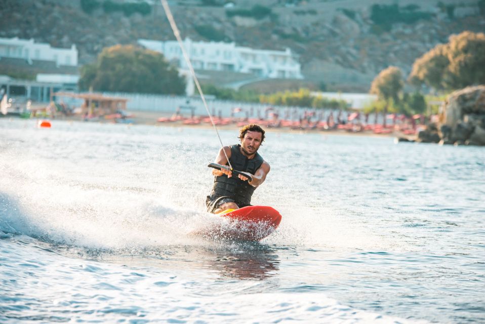 Super Paradise Beach: Kneeboarding Experience - Key Points