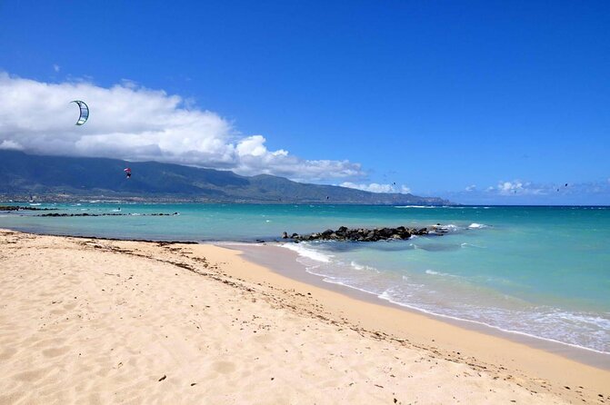 Traditional Airport Lei Greeting on Kahului Maui - Key Points