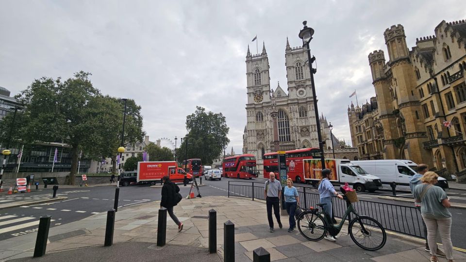 VIP Skip the Line Westminster Abbey & The Crown Highlights - Key Points