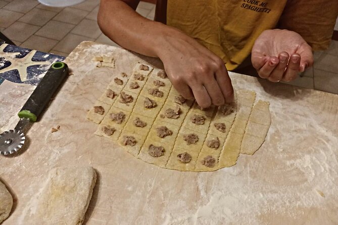 Bologna Traditional Home Cooking Class With Lunch or Dinner