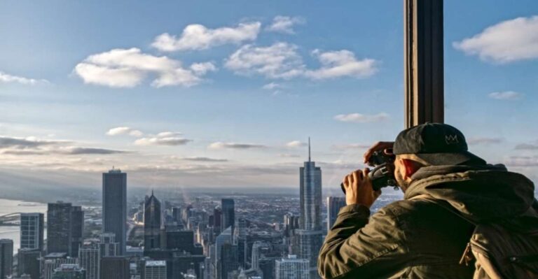 Chicago: Small Group Walking Tour With Skydeck and Boat