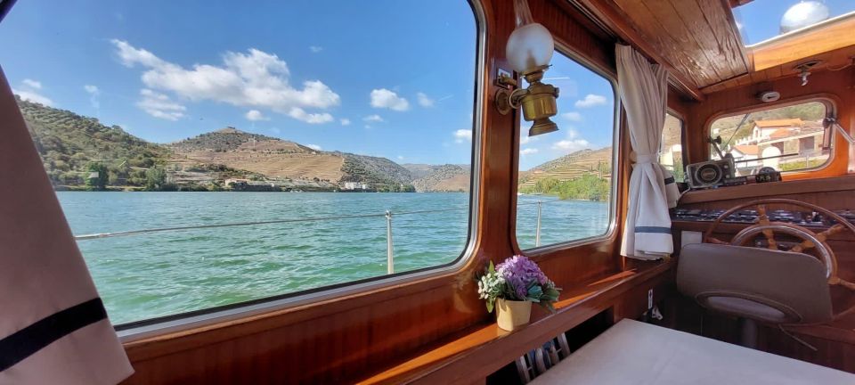 DOURO VALLEY: Wine Boat Experience Marias - Destination Details