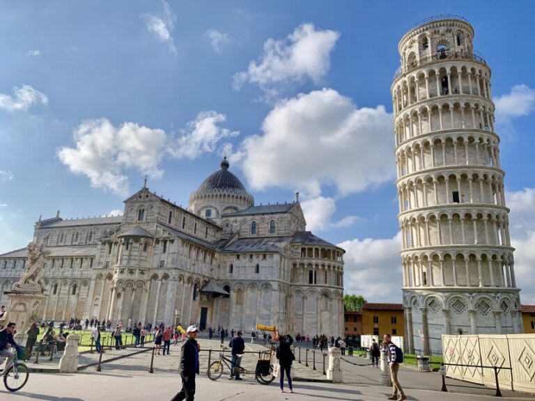 From Florence: Private Day Tour to Pisa and Cinque Terre