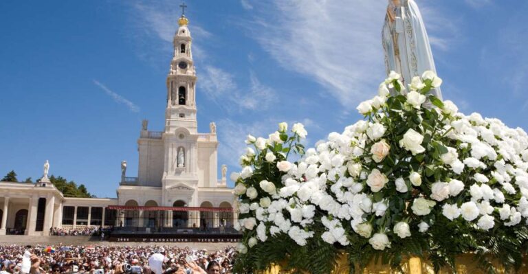 From Lisboa: Fatima, Nazare, Obidos & Batalha Full Day Tour