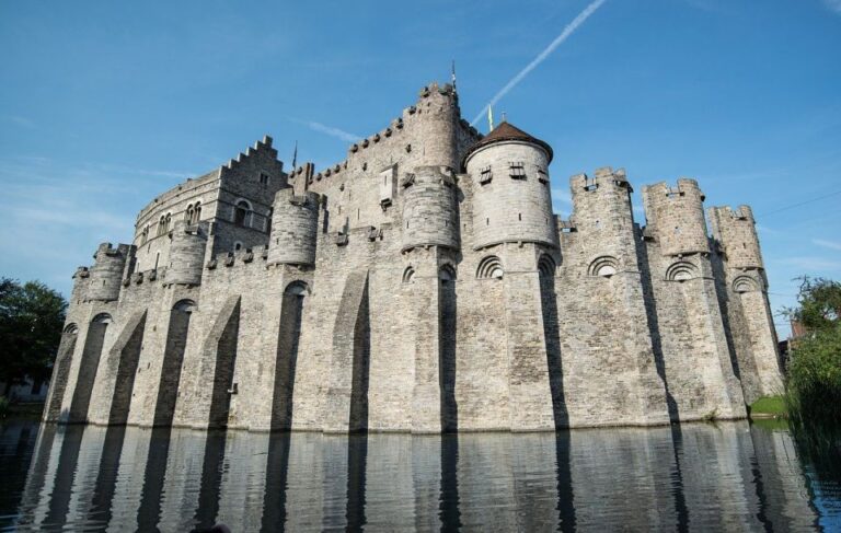 Ghent: Private Historical Highlights Walking Tour