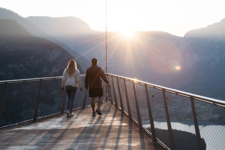 Hallstatt: Sunrise Hike With a Photographer