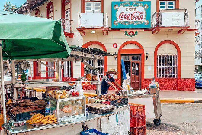 Legends of Casco Viejo Tour: Uncover Hidden Gems - Pickup and Language Details