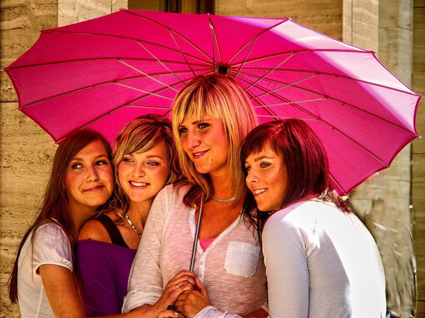 Lyon : Bachelorette Party Outdoor Smartphone Game - Booking and Cancellation Policy