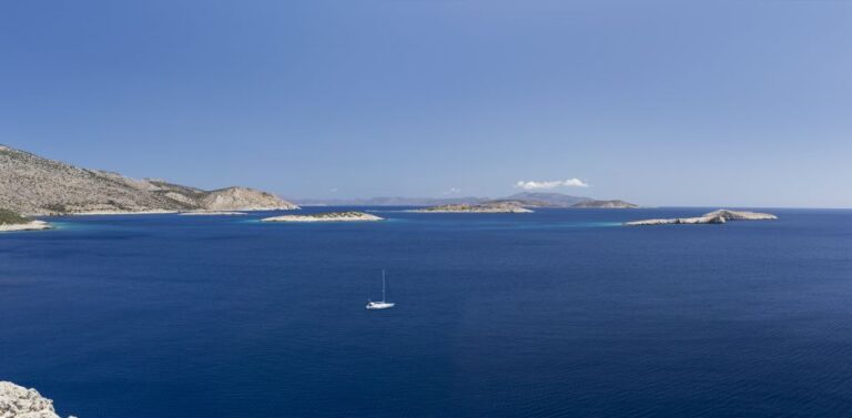 Naxos: Full-Day Small Cyclades Sailing Cruise