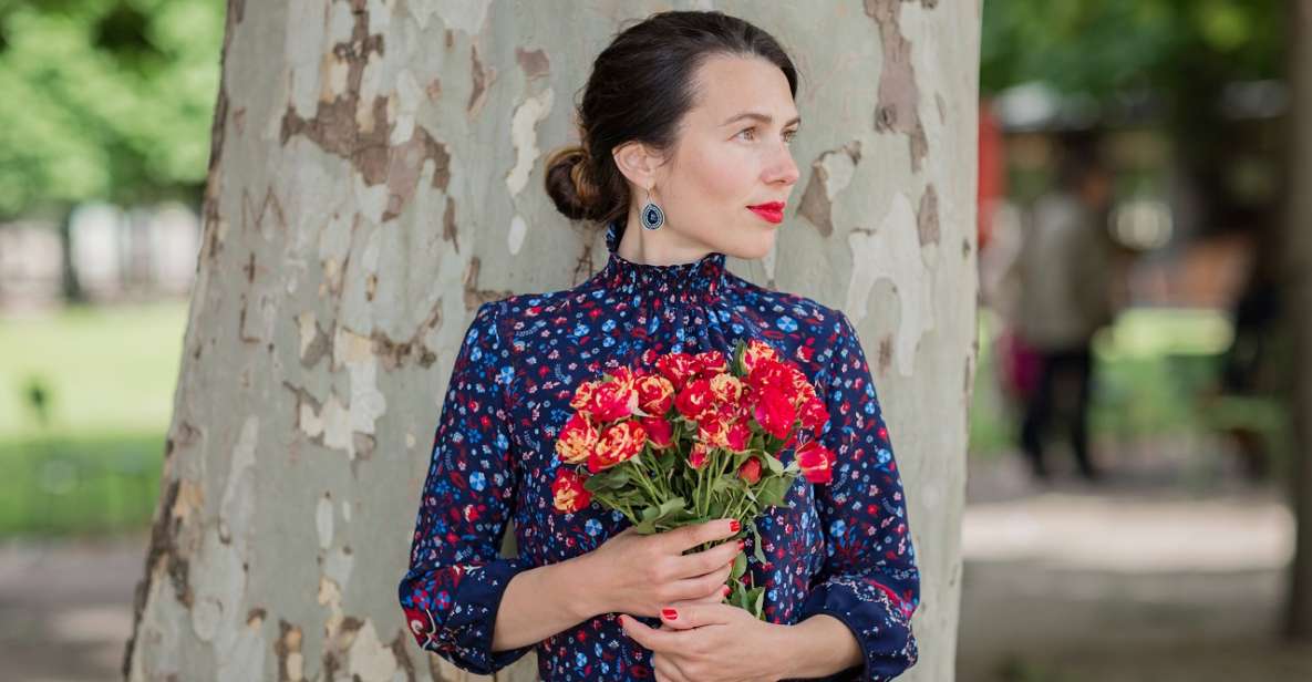 Outdoor Portrait Photoshoot in Paris - Capturing Parisian Charm