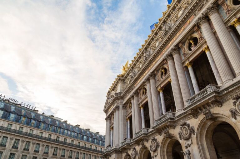 Paris: Boulevares, Galeries and Passages Self Guided Tour