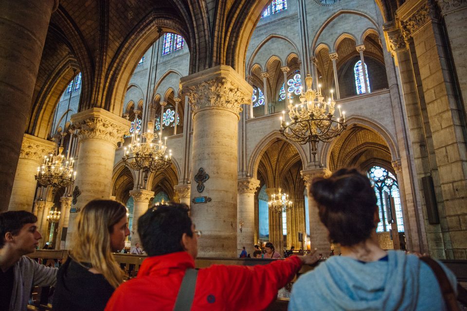 Paris: Island of the City Walking Tour - Discovering Île De La Cité