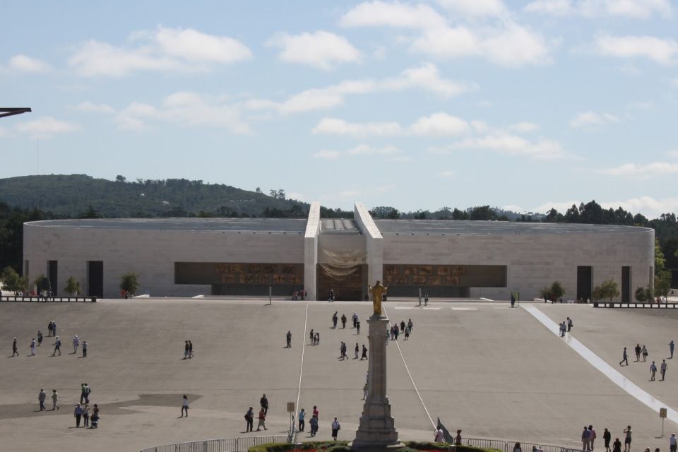 Private Fatima Full Day Tour From Lisbon - Tour Details