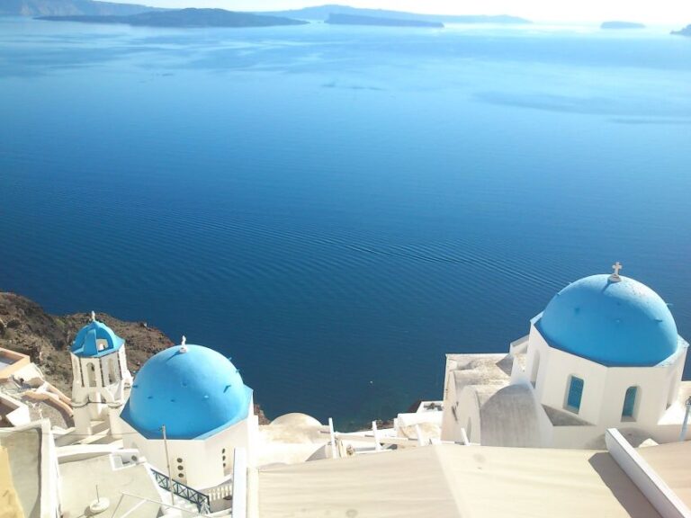 Santorini: Sightseeing Island Tour