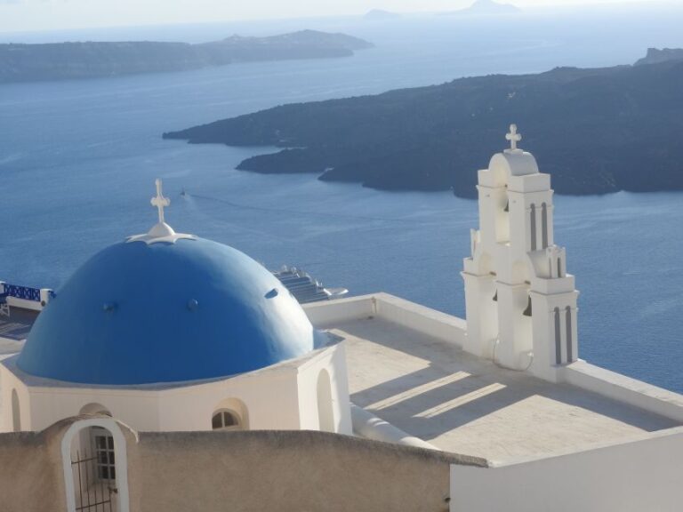 Santorini: Small-Group Highlights Tour of Venetian Castles