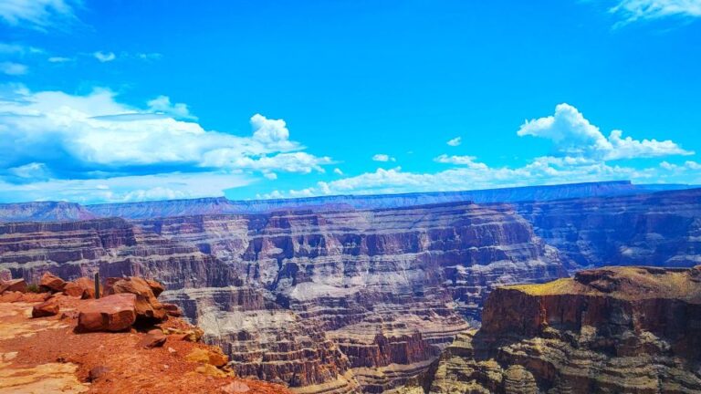 Small Group: West Rim, Hoover Dam, Seven Magic Mountains