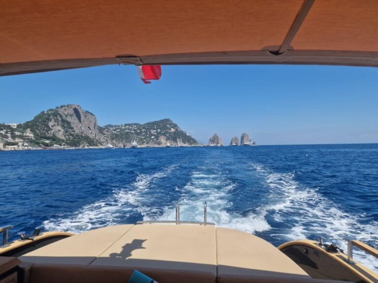 Tour Capri: Discover the Island of VIPs by Boat