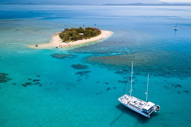 Wavedancer Low Isles Great Barrier Reef Sailing Cruise