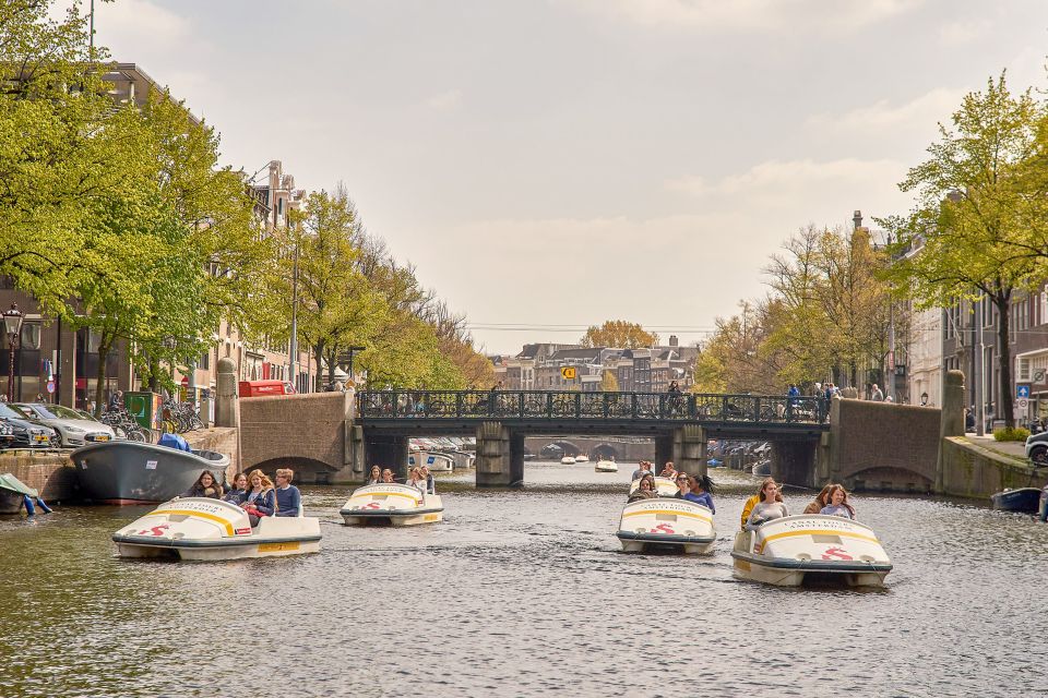 Amsterdam: 1 Hour Pedal Boat Rental - Activity Experience