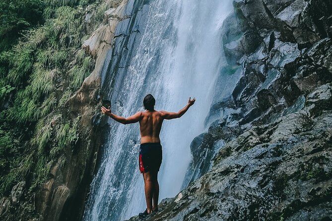 Hidden Waterfall Guided Tour in El Imposible National Park - Meeting and Pickup Details