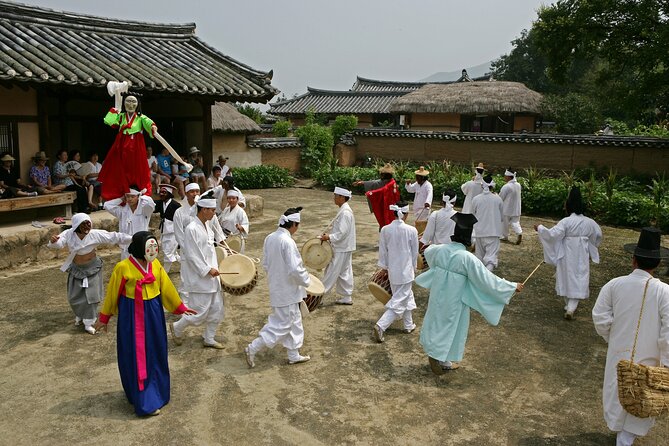 (K-Story) Overnight-Tour Embracing Traditional Masked Beauty - Traditional Mask Making Experience