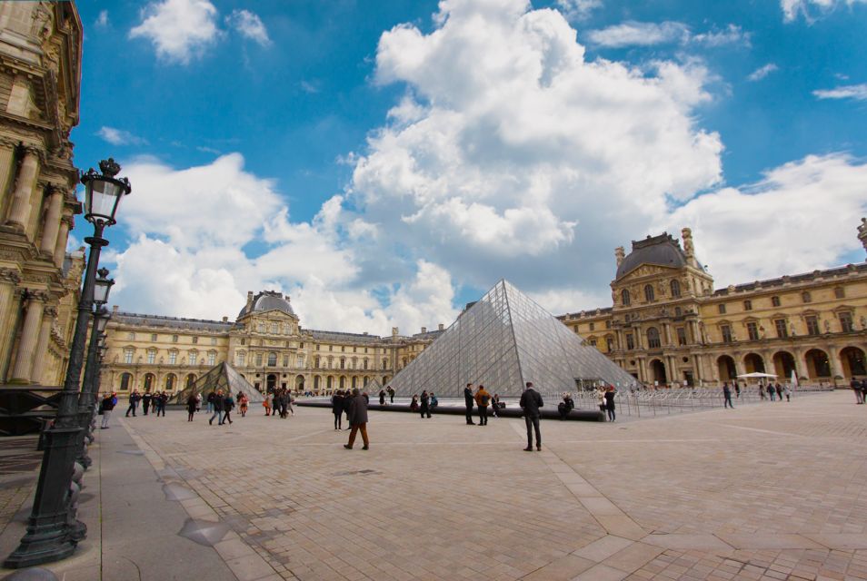 Paris: 2-Hour Guided Tour Through the Louvre - Tour Description