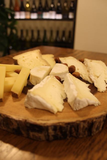 Paris: French Wine and Cheese Guided Tasting - Customer Experience