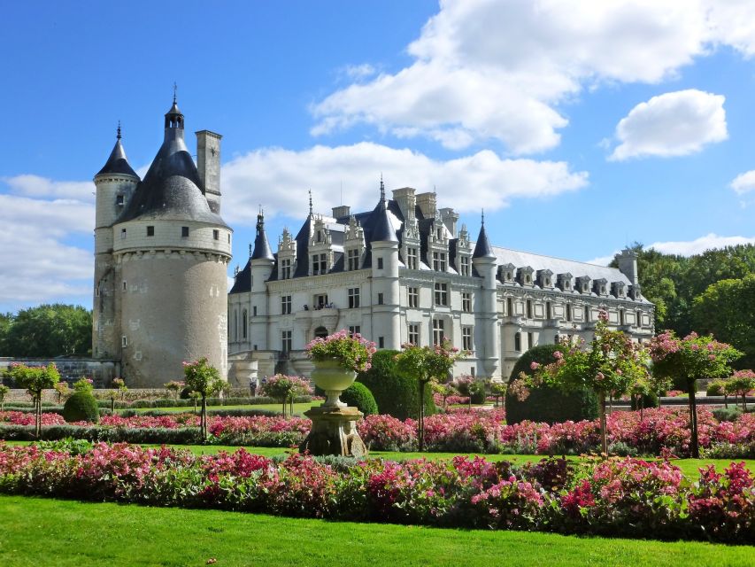 Paris: Top Loire Castles With Lunch and Wine - Castle Visits