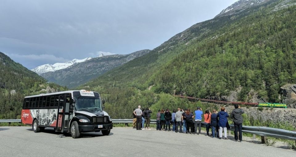 Skagway: Klondike Highway & Yukon Bus Tour With Husky Kennel - Reservation