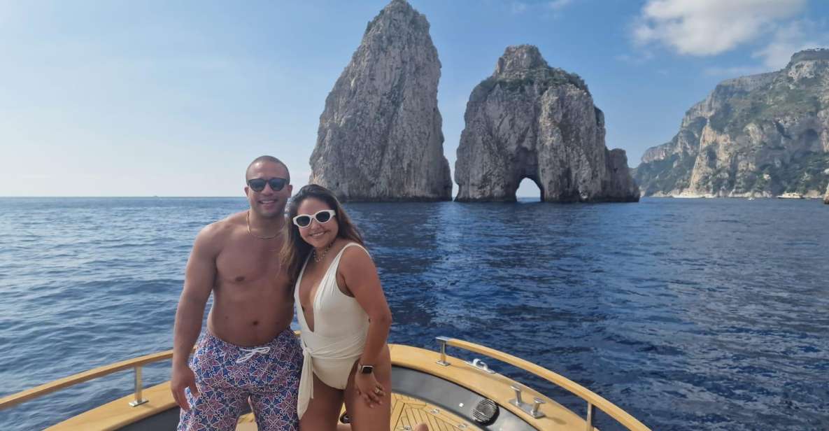 Tour Capri: Discover the Island of VIPs by Boat - Highlights of the Boat Tour