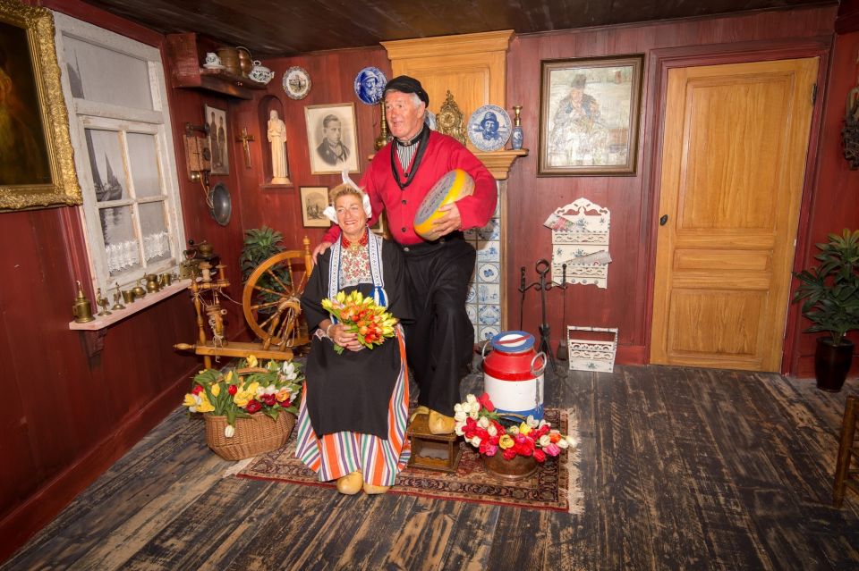 Volendam: Photo Opportunity in Traditional Dutch Costume - Experience Highlights